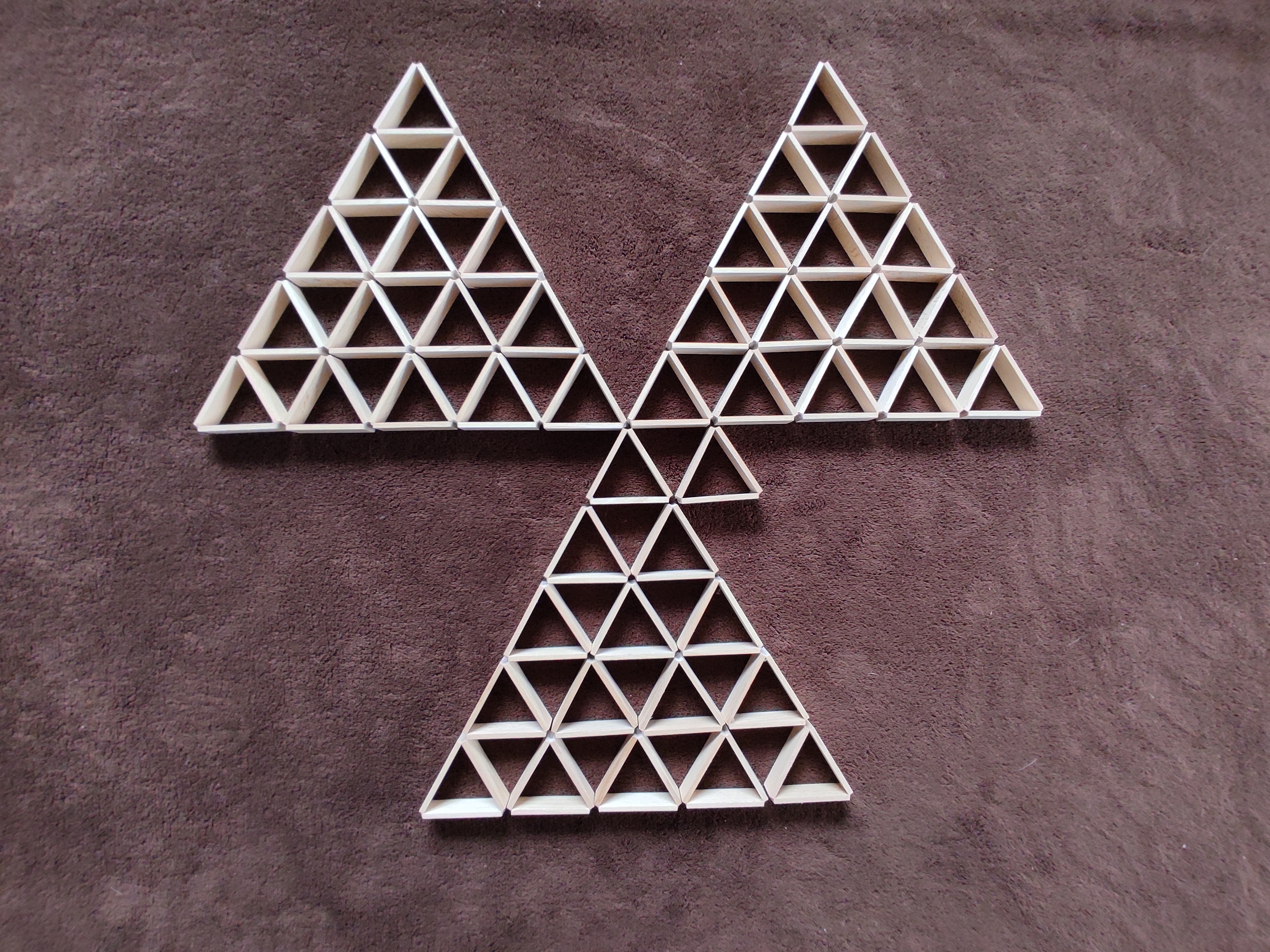 003f. Sestavení prosté trojúhelníkové sítě do hexagonu.