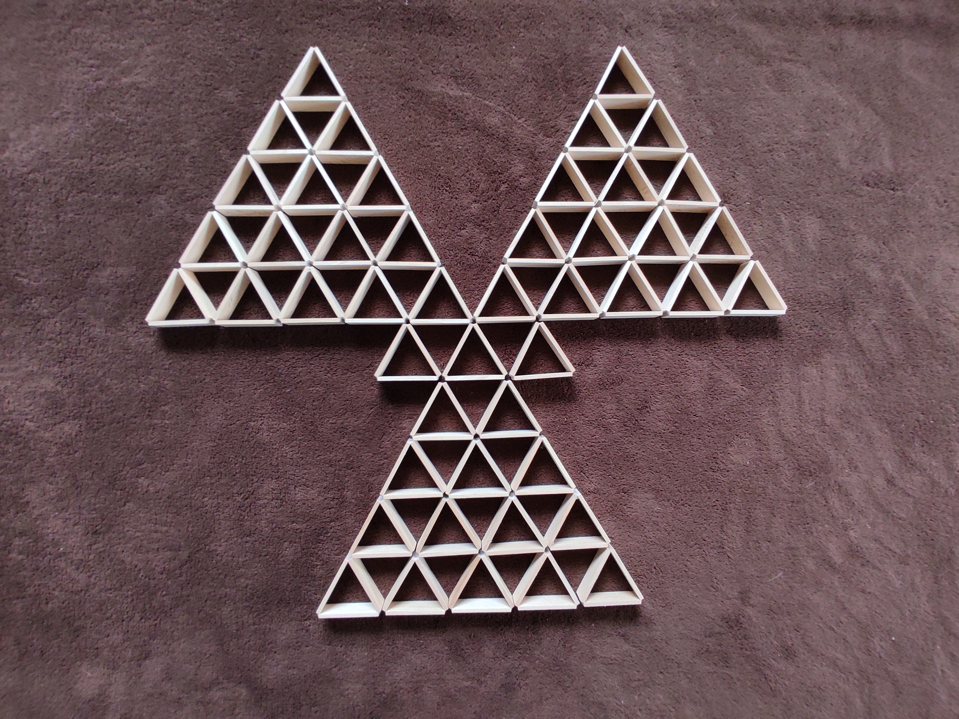 003g. Sestavení prosté trojúhelníkové sítě do hexagonu.